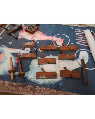 OUTILS DE DÉCORATION EN BOIS 
