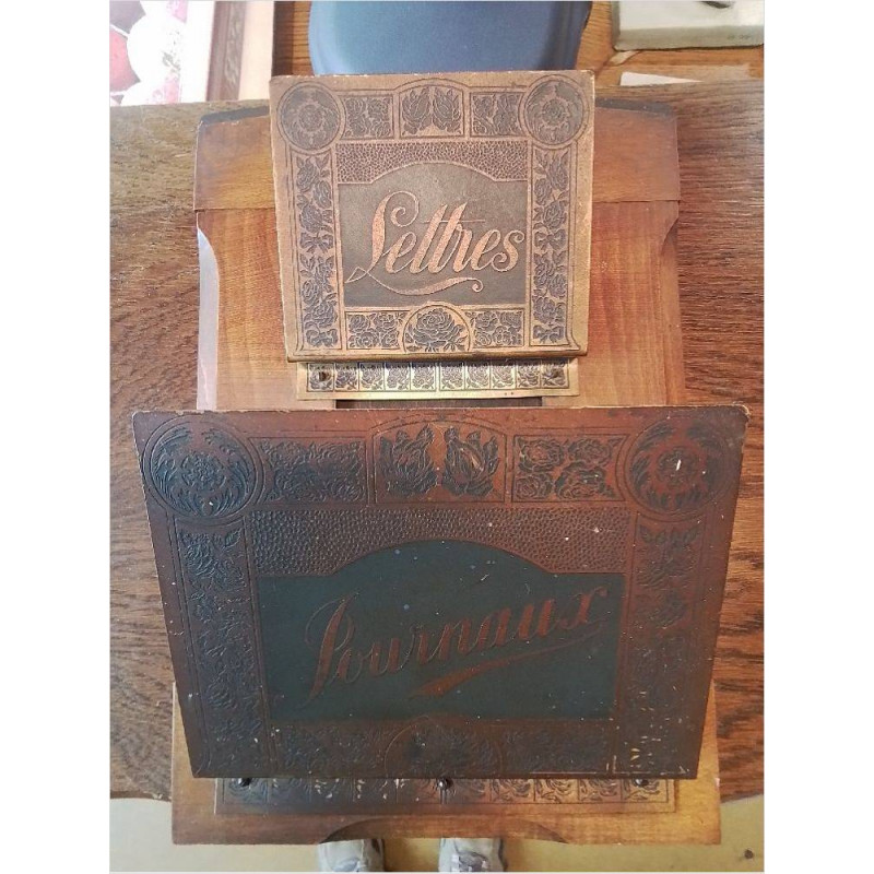 PORTE LETTRES 