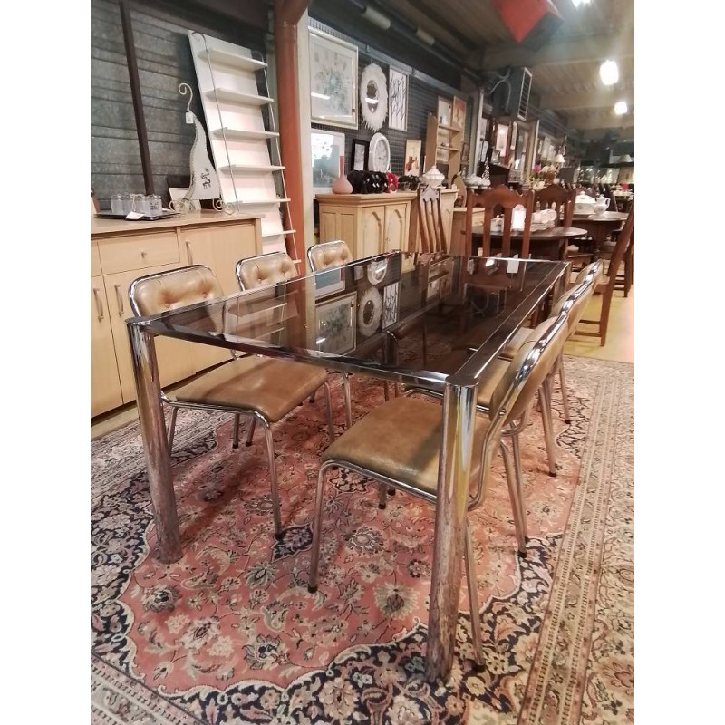 TABLE VINTAGE 