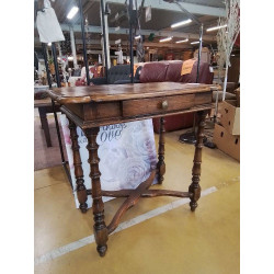 TABLE D’APPOINT