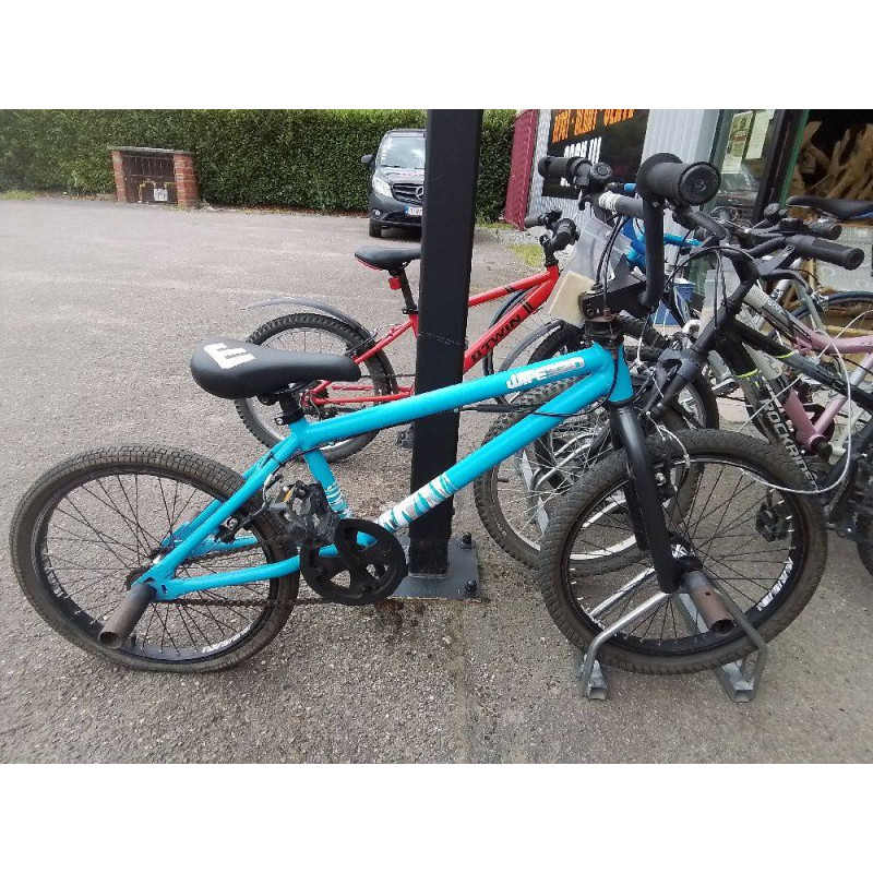 VELO ENFANT EN L\'ETAT