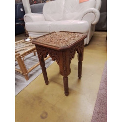 TABLE D’APPOINT ORIENTAL 