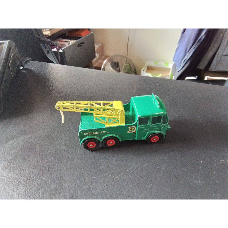 MINIATURE MATCHBOX CAMION 