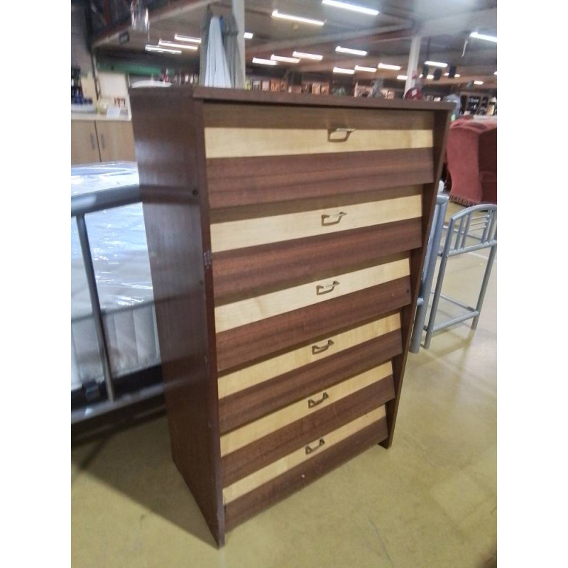 MEUBLE A CHAUSSURES EN L’ETAT