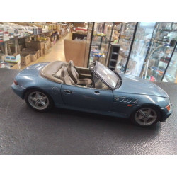 VOITURE 1/18 EN L\'ETAT
