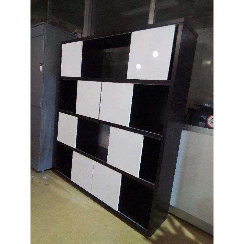 BIBLIOTHÈQUE EN L\'ETAT