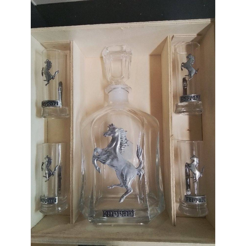 COFFRET CARAFE FERRARI 