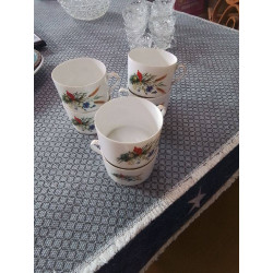 LOT DE 6 TASSES DE LIMOGES 