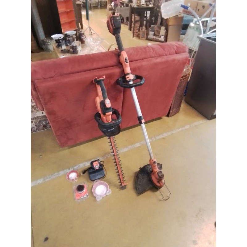 LOT DE 2 MACHINES BLACK ET DECKER 