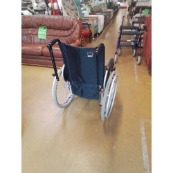 CHAISE ROULANTE EN L’ETAT 