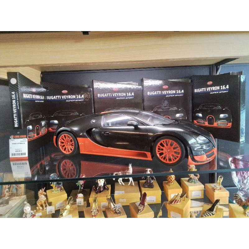BUGATI VEYRON 1/8