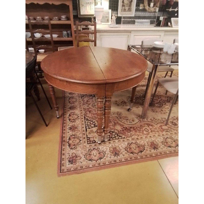 TABLE ROND SUR ROULETTES CHENE 