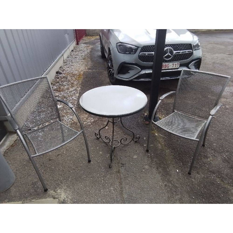 ENSEMBLE DE JARDIN TABLE+2 CHAISES 
