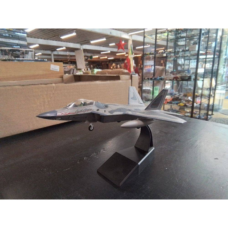 F35