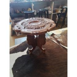 PETIT TABLE D’APPOINT 