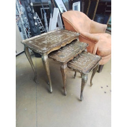 TABLE GIGOGNES 
