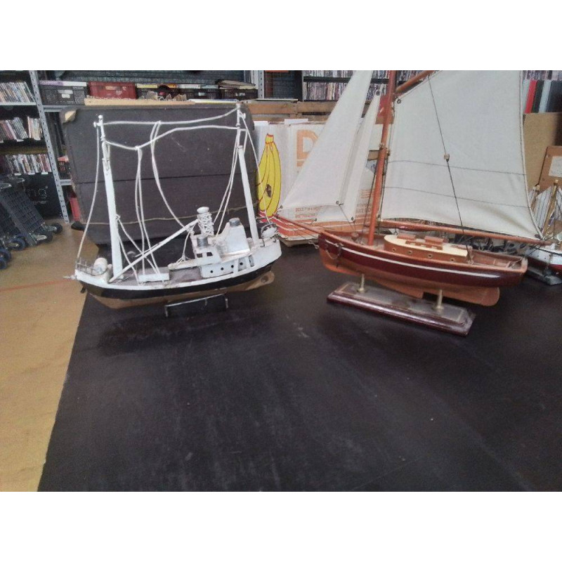 BATEAUX 